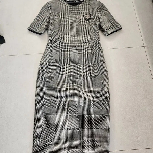 [BUNJANG] Time Half Sleeve Dress 2022 by Hansem Apparel / 한섬의류 타임반팔원피스 2022