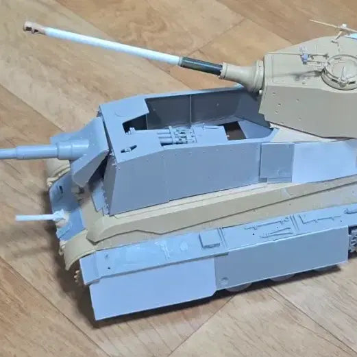 [BUNJANG] 1/35 Scale Modified Tank Plastic Model Kit Junk Parts / 1/35 개조실패 탱크 프라모델 정크