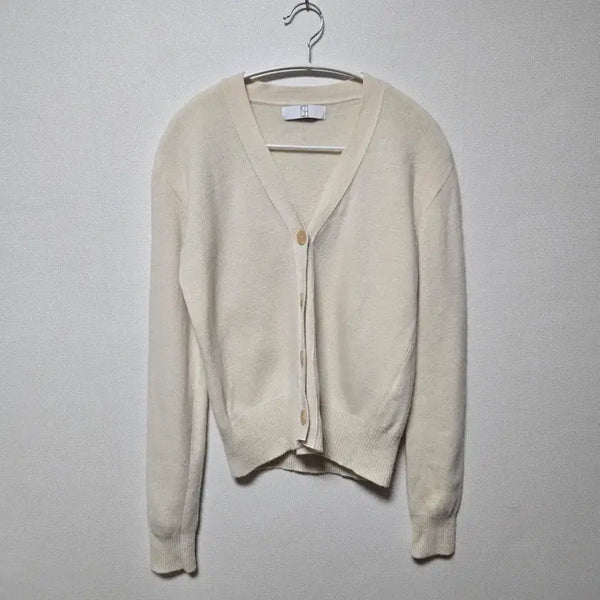 [BUNJANG] Sie Cashmere Blend V-Neck Cardigan / 시에 캐시미어 혼방 가디건 / 여성 가디건 / 여자 가디건