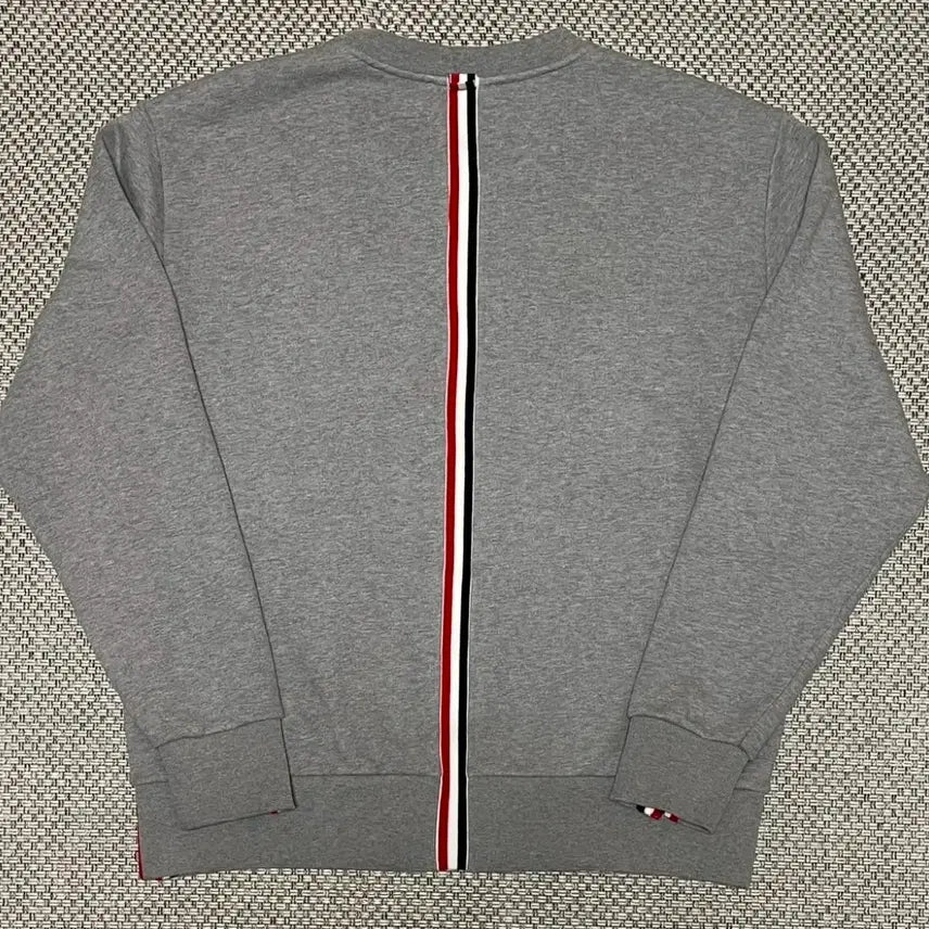 [BUNJANG] Thom Browne Back Stripe Sweatshirt Grey Size 4 / [당일발송] 톰브라운 백삼선 맨투맨 4사이즈 그레이