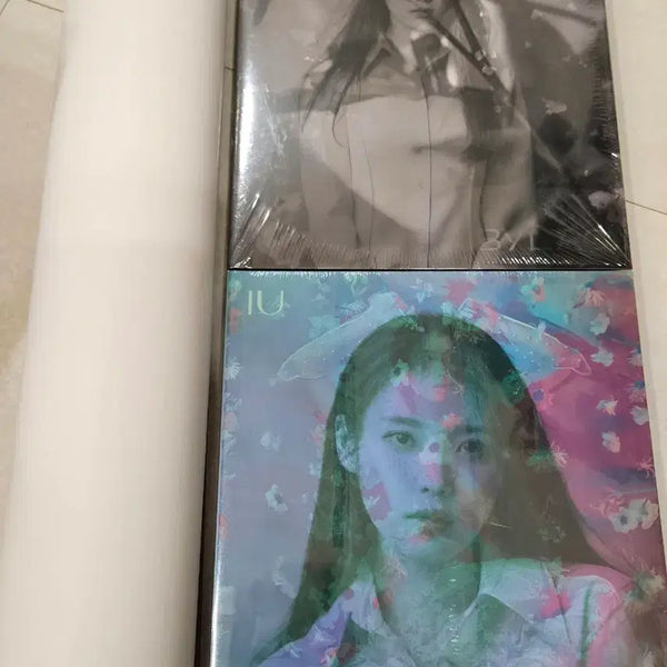 [BUNJANG] IU 5th Album 'LILAC' 2 Albums 2 Posters Bundle Set / IU 아이유 5집 라일락 앨범 2개 포스터 2개 세트 미개봉