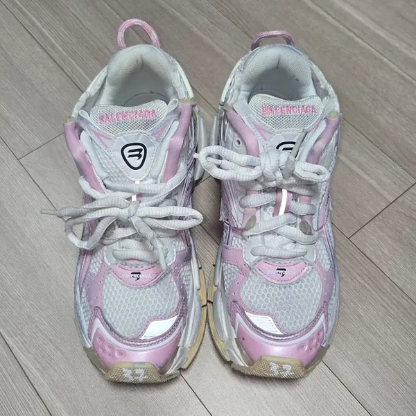 [BUNJANG] Balenciaga Runner Low Top Sneakers Pink White / 발렌시아가 러너 로우탑 스니커즈 핑크 화이트 37