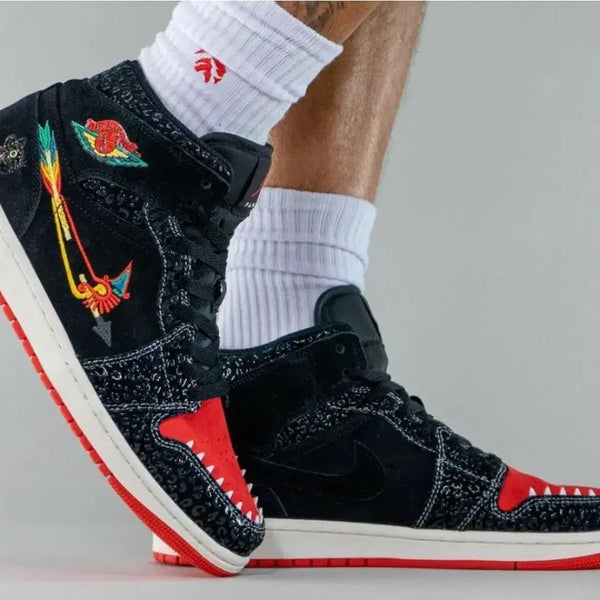 [BUNJANG] Nike Air Jordan 1 Mid 'Siempre Familia' Sneakers / 나이키 에어조던 1 미드 - 시엠프레 페밀리아 275