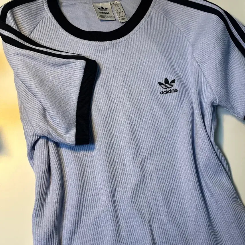 [BUNJANG] Adidas Waffle Slim Short Sleeve T-Shirt Light Blue / [1회착용]아디다스 와플 슬림 반팔티 라이트블루
