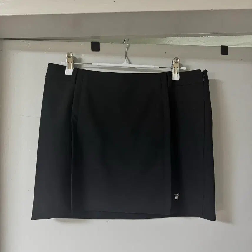 [BUNJANG] PXG Women's Golf Skirt Black Size 70 / pxg치마 (정품)(70)(한번입음)(기본템)(예뻐요)