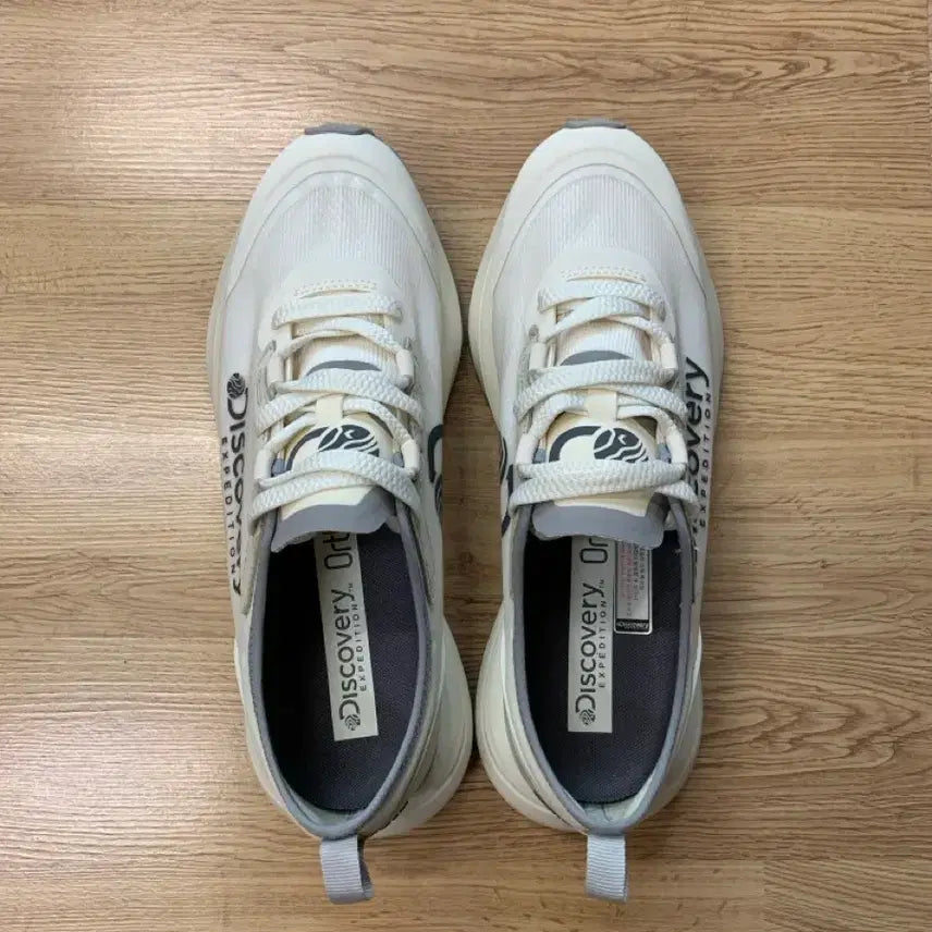 [BUNJANG] Discovery Sneakers / 디스커버리 운동화 새상품