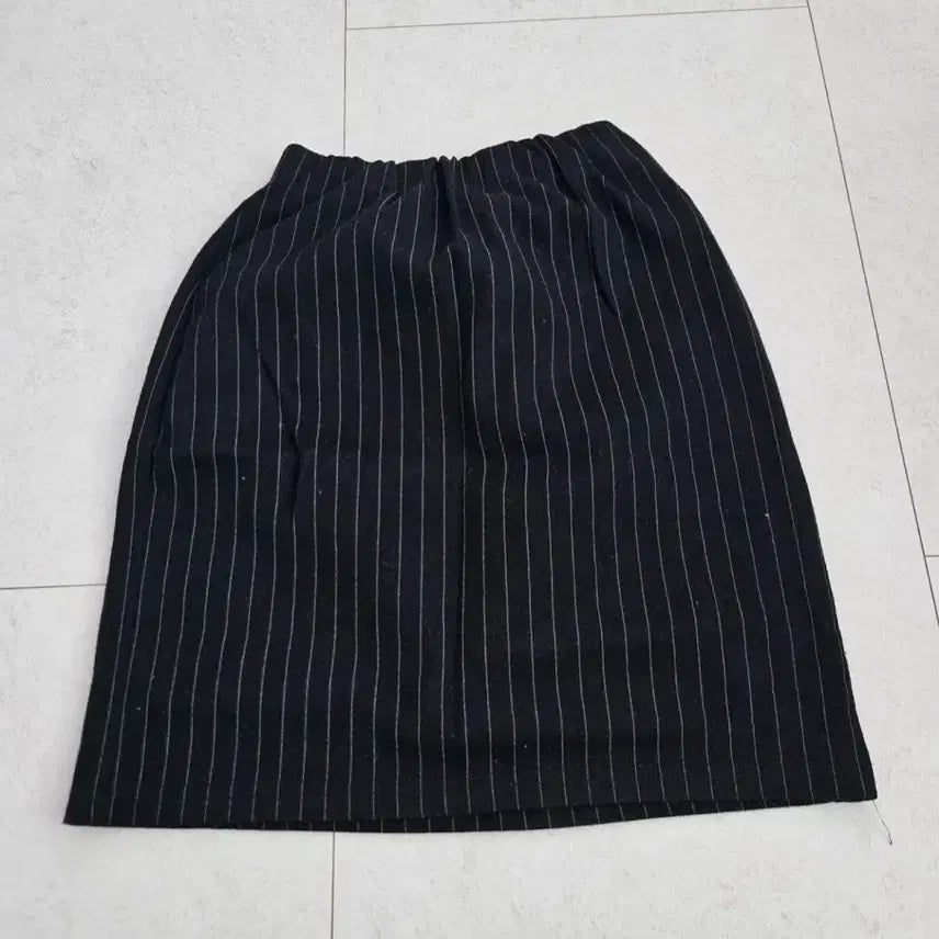 [BUNJANG] Black Stripe Midi Skirt / 블랙 스트라이프 스커트