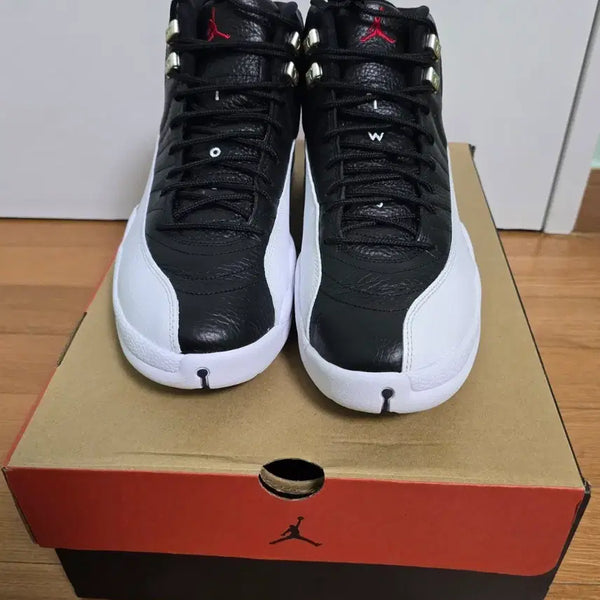 [BUNJANG] Nike Air Jordan 12 Playoffs Black White Basketball Shoes / 나이키 조던12 플레이오프
