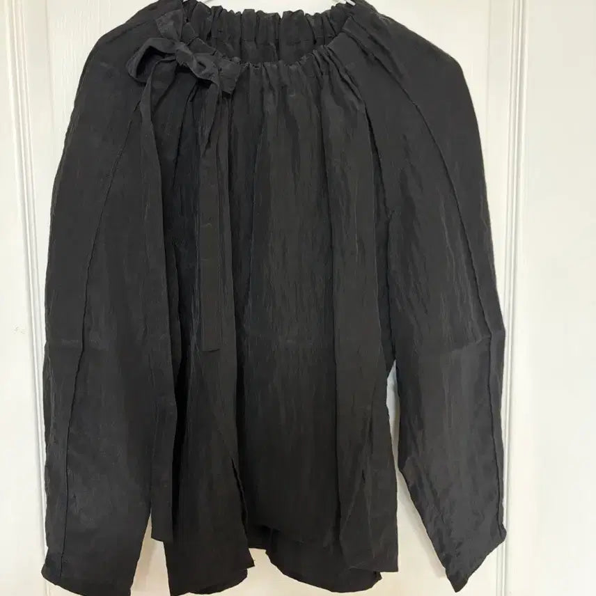 [BUNJANG] ON&ON Black Shirring Banding Blouse / (새상품) 온앤온 블랙 셔링 밴딩 블라우스
