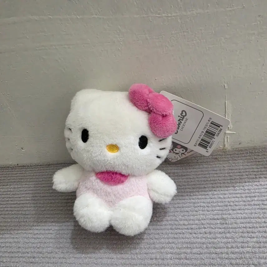 [BUNJANG] Sanrio Hello Kitty Plush Keychain / 산리오 헬로키티 키링 인형 뽀송