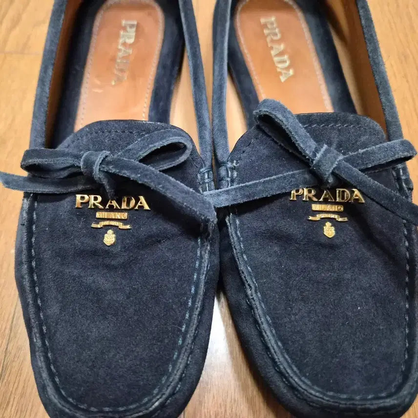 [BUNJANG] Prada Ribbon Logo Loafers 35.5 / (정품) 프라다 리본 로고 로퍼 35.5 (여성 명품 구두 신발 스니커즈