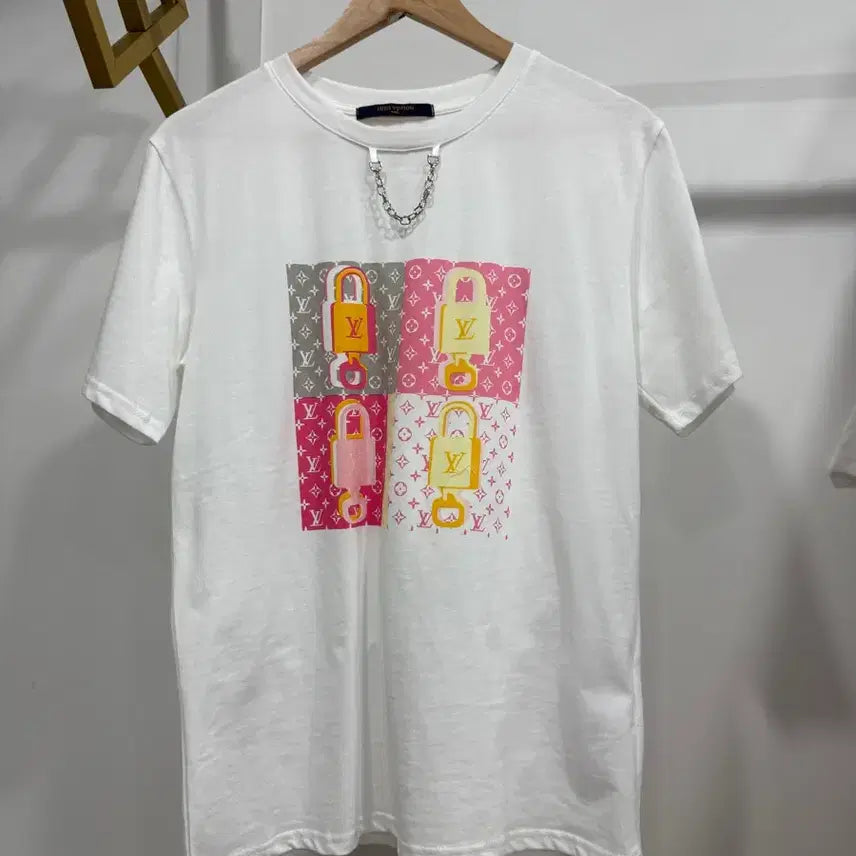 [BUNJANG] Women's Graphic Print Short Sleeve T-Shirt White / 여성 프린팅 반팔 티셔츠 화이트