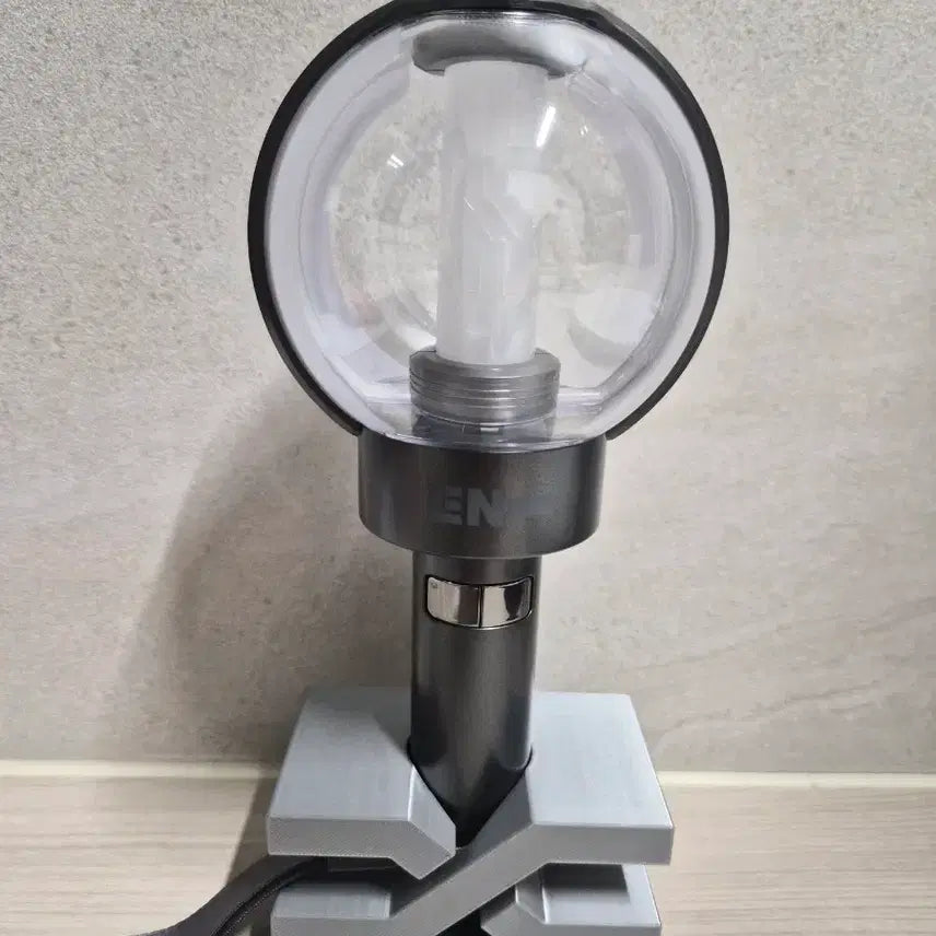 [BUNJANG] ENHYPEN Light Stick Stand / 엔하이픈 응원봉 '거치대' 판매해요