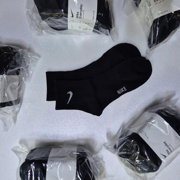 [BUNJANG] Nike Men's Crew Socks Black 30 Pairs Value Pack / 나이키 남성 중목 양말 검정색 30켤레 대량 가성비