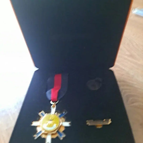 [BUNJANG] EXO 6th Anniversary Commemorative Medal Set / 엑소 데뷔6주년 기념훈장