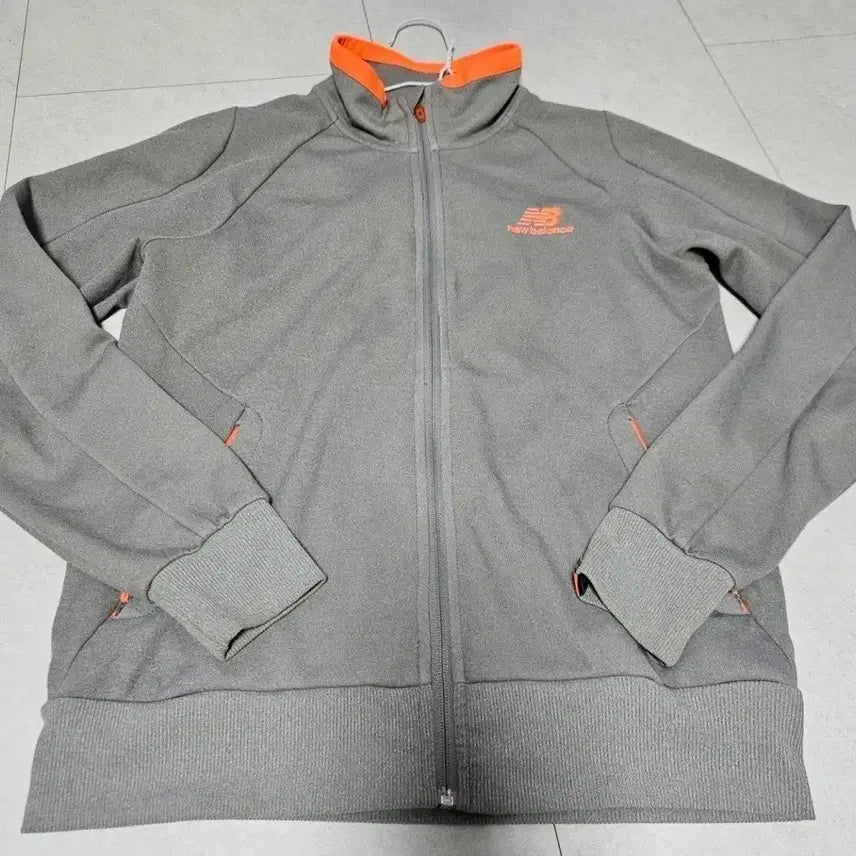 [BUNJANG] New Balance Women's Grey Zip-Up Hoodie / 여성 뉴발란스 그레이 집업