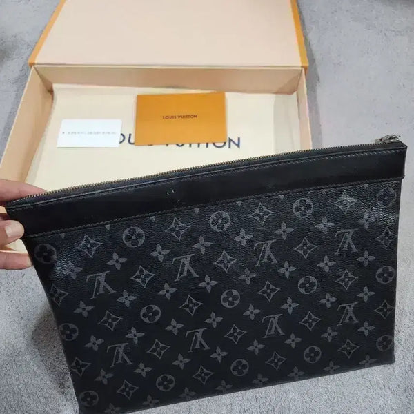 [BUNJANG] Louis Vuitton Pochette Monogram Clutch Black / 루이비통 포쉐트 모노그램 클러치 블랙