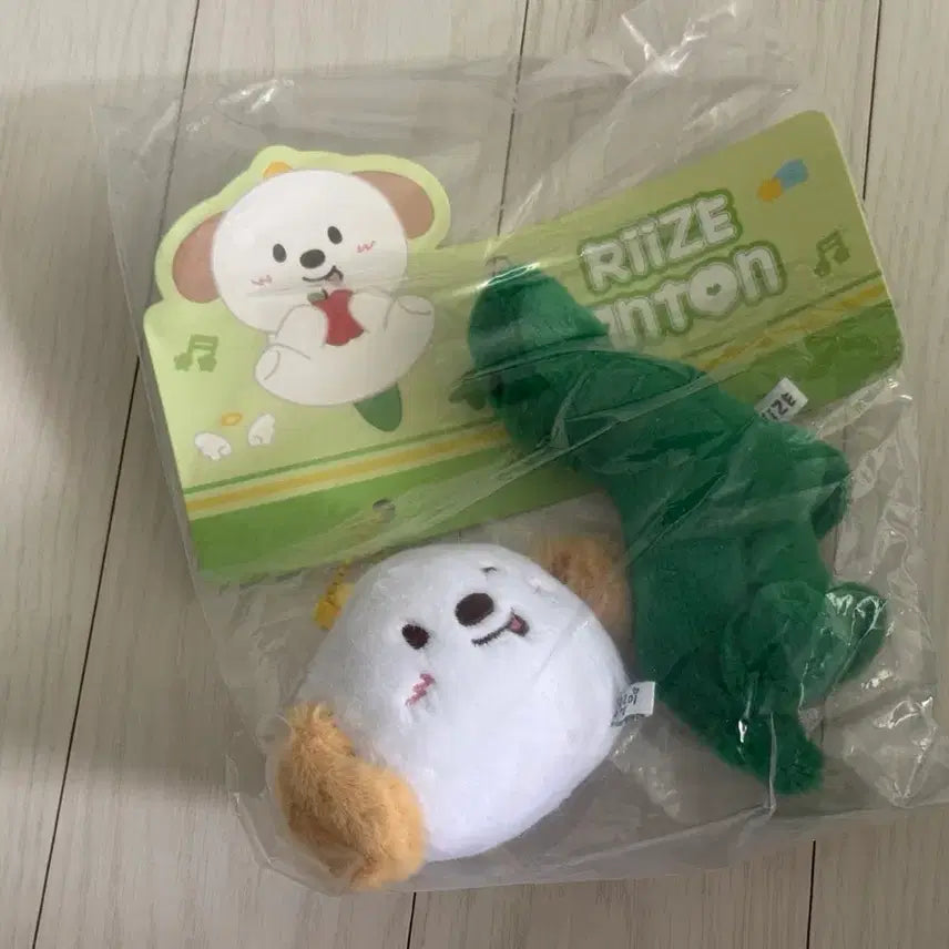 [BUNJANG] RIIZE Shanghai Pop-up Wonderland Wink Mungryongi Keyring Set / 리라즈 상하이 팝업 라이즈 원더랜드 윙크 멍룡이 키링 세트