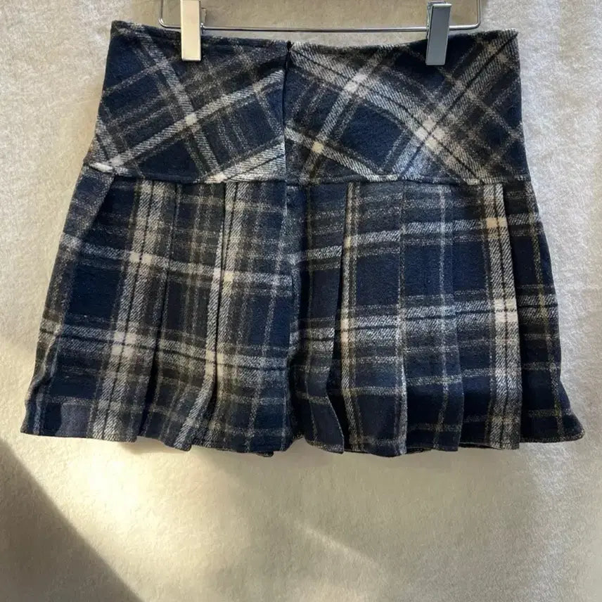 [BUNJANG] Navy Check Pleated Mini Skirt Wool / ㅁ체크 플리츠 미니스커트 모직