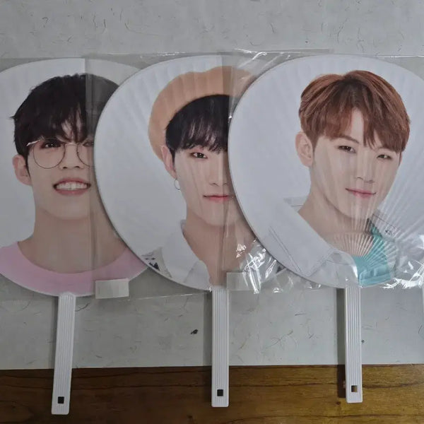 [BUNJANG] SEVENTEEN Happy Ending Showcase Uchiwa Bundle Set (S.Coups, Hoshi, Woozi) / 세븐틴 해피엔딩 쇼케이스 우치와 (쿱스, 호시, 우지) 일괄판매