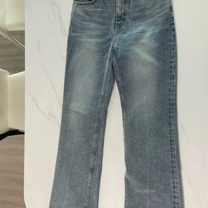 [BUNJANG] DUNST Semi Bootcut Denim Light Blue / 던스트 세미 부츠컷 데님 라이트 블루