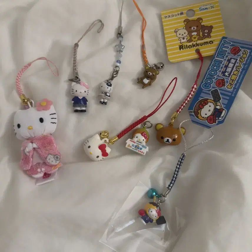[BUNJANG] Sanrio Hello Kitty & Rilakkuma Strap Bundle / 키티 스트랩 리락쿠마 스트랩 일괄 판매