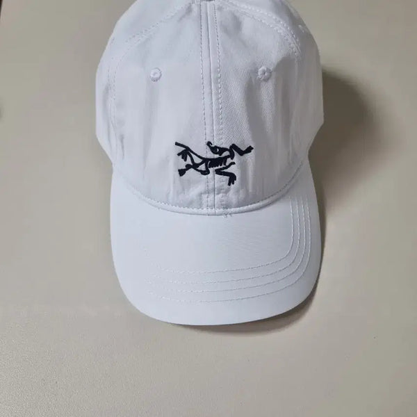 [BUNJANG] Arc'teryx Ball Cap White / 아크테릭스 볼캡 화이트 모자