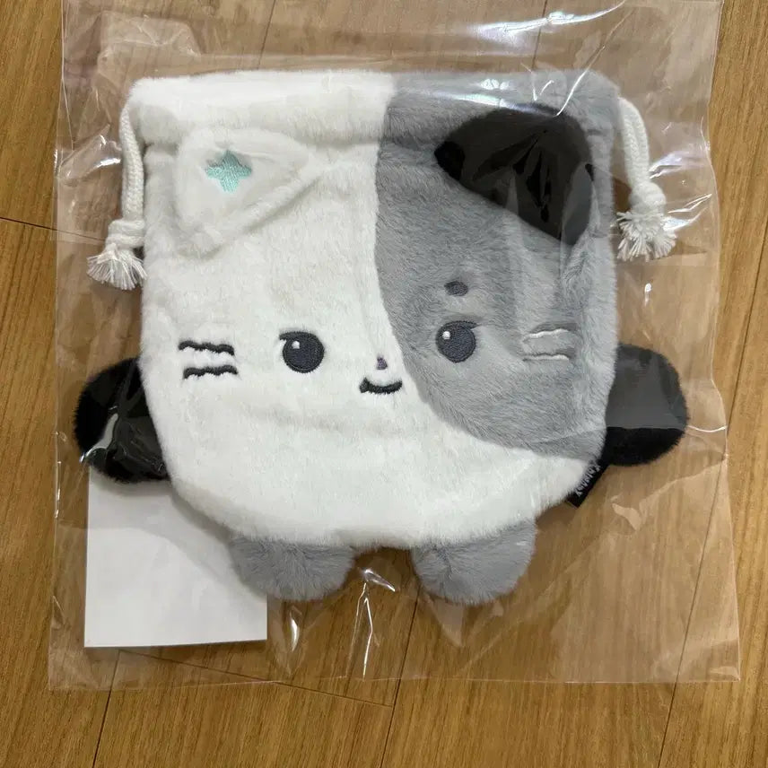 [BUNJANG] Xdinary Heroes Fanmeeting MD Jeongsu String Pouch / 엑스디너리히어로즈 엑디즈 팬미팅 엠디 스트링 파우치 정수 냥듀