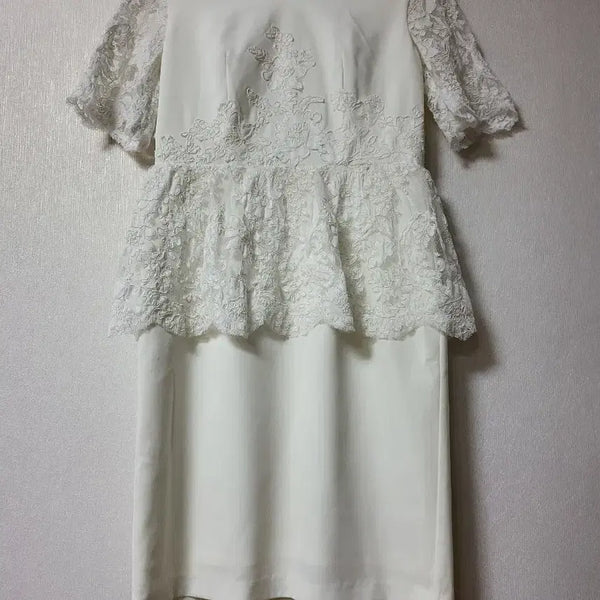 [BUNJANG] Lace Trimmed Wedding Dress / 최종가격내림)셀프웨딩드레스