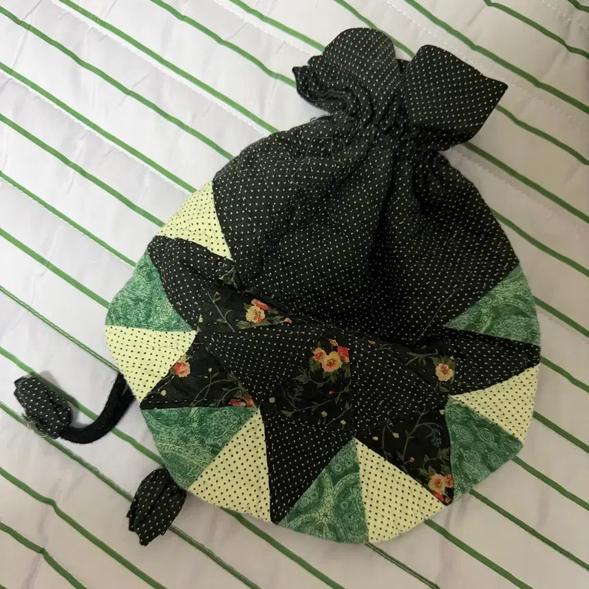 [BUNJANG] Patchwork Drawstring Pouch / 패치워크 복주머니 파우치