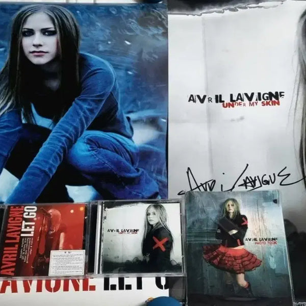 [BUNJANG] Avril Lavigne 'Let Go' & 'Under My Skin' CD Album Set with Posters / 에이브릴 라빈 앨범 포토북 포스터 let go under my skin
