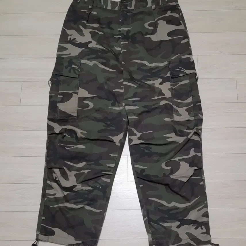 [BUNJANG] Massnoun Camo Cargo Pants XL / 매스노운 카모 카고 팬츠 (XL)
