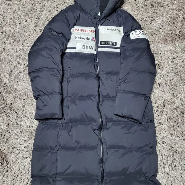 [BUNJANG] Descente Audi Ski Team Patch Long Padding Black / 데상트 아우디 스키팀패치 롱패딩 블랙