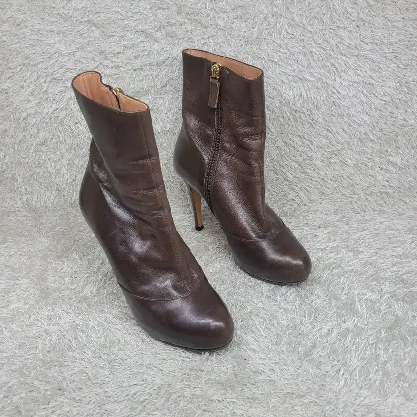 [BUNJANG] Helena & Kristie Ankle Boots EU 35.5 / 225 / 구제짱짱맨 EU35.5/225 헬레나앤크리스티 앵클부츠