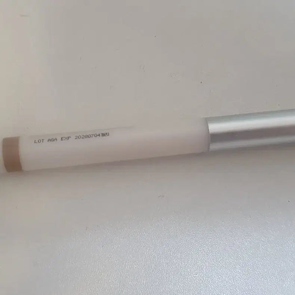 [BUNJANG] Heart Percent Dot On Mood Lineproof Lip Pencil 05 Neutral Grey / 하트퍼센트 도트 온 무드 라인프루프 립 펜슬 05 뉴트럴그레이