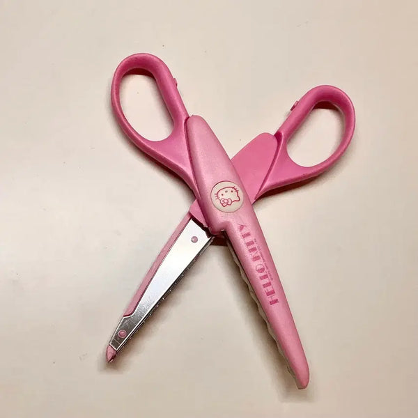 [BUNJANG] Hello Kitty Classic Pinking Shears Stationery / 헬로키티 고전 핑킹가위 문구
