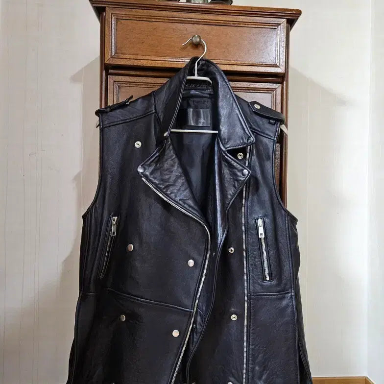 [BUNJANG] Genuine Lambskin Leather Black Vest / 양가죽블랙조끼