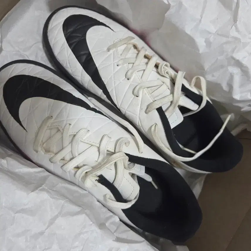 [BUNJANG] Nike Football Boots White/Black / 나이키 축구화 화이트/블랙