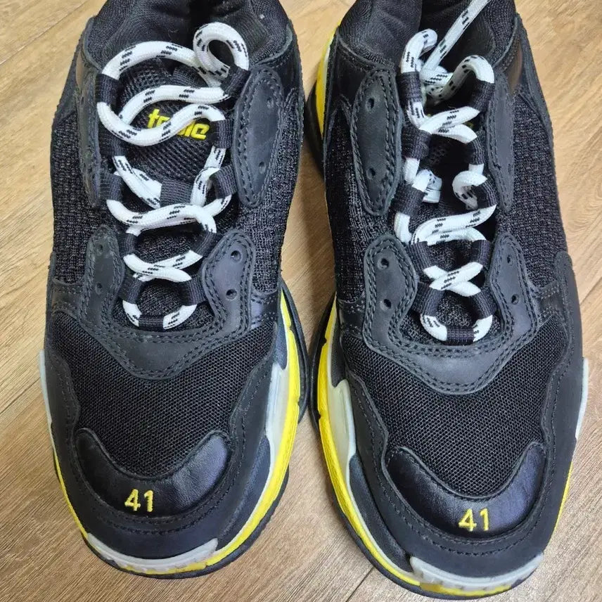 [BUNJANG] Balenciaga Triple S Black/Yellow Sneakers (Size 41) / 발렌시아가 트리플S 블랙/옐로우 41