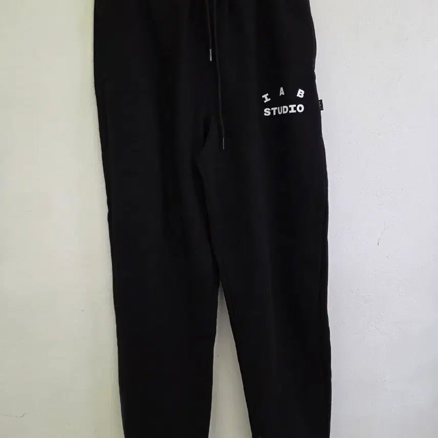 [BUNJANG] IAB STUDIO Black Sweatpants M / IAB STUDIO 블랙 스웨트팬츠 M