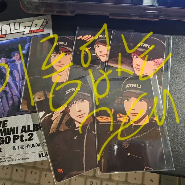 [BUNJANG] Playve The Hyundai Pop-up Store POB Set with Entrance Card & Stickers / 더 현대 플레이브 미공포 세트 및 팝업입장카드(스티커포함)