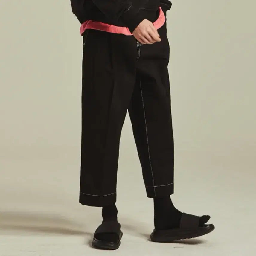 [BUNJANG] Maison MINED Cropped Tapered Denim Trousers Black / 메종미네드 CROPPED TAPERED DENIM TROUSERS BLA
