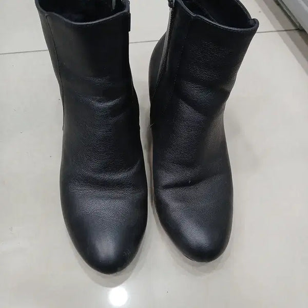 [BUNJANG] Women's Used High Heel Ankle Boots (240 Size) / 여자 중고 신발 240사이즈 뒤굽7cm  옆면지퍼 하이힐 앵글부츠 금색굽