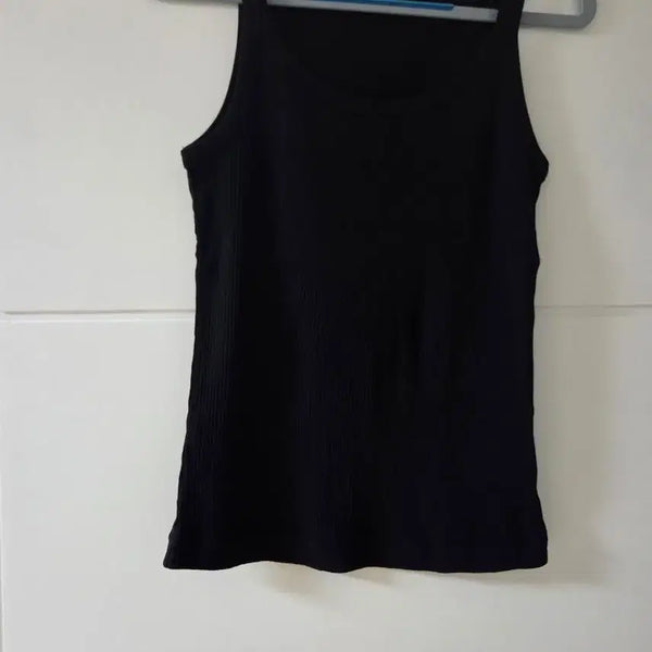 [BUNJANG] The Edge Ribbed Embroidery Sleeveless Top / 더 엣지 골지 자수나시탑