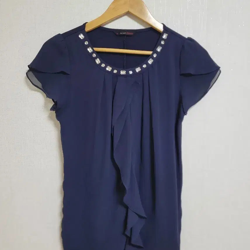 [BUNJANG] Jisense Navy Chiffon Blouse with Frill and Cubic Detail / 지센쉬폰 블라우스 프릴 장식
