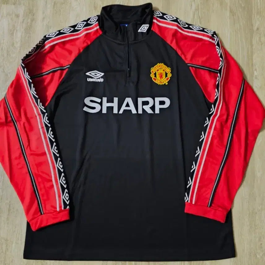 [BUNJANG] Manchester United Retro Training Kit Training Shorts / 맨체스터 유나이티드 맨유 레트로 트레이닝복 트레이닝킷 트레이닝쇼츠