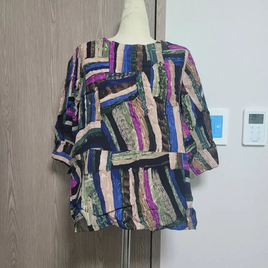 [BUNJANG] Laycool Punggi In-yeon Pattern Blouse 5-Sleeve / 레이쿨 풍기인견 패턴 블라우스 5부 소매