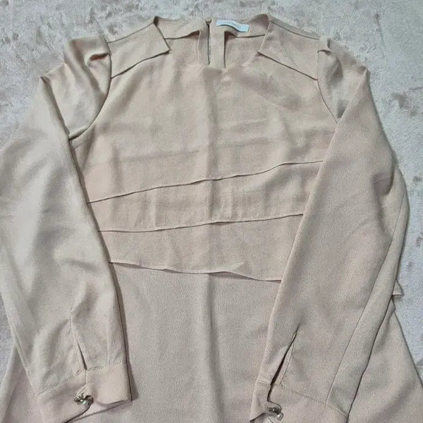 [BUNJANG] She's My Skin Beige Long Sleeve Blouse / 쉬스미스 블라우스