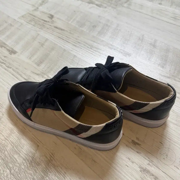 [BUNJANG] Burberry Women's Leather Sneakers Size 35 / 버버리 여성 레더 스니커즈 35