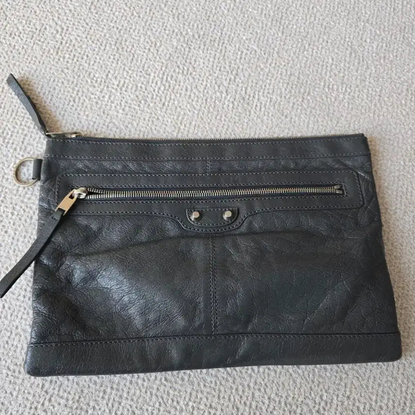 [BUNJANG] Balenciaga Clip Leather Clutch Bag / 발렌시아가 클러치백 클립 가죽